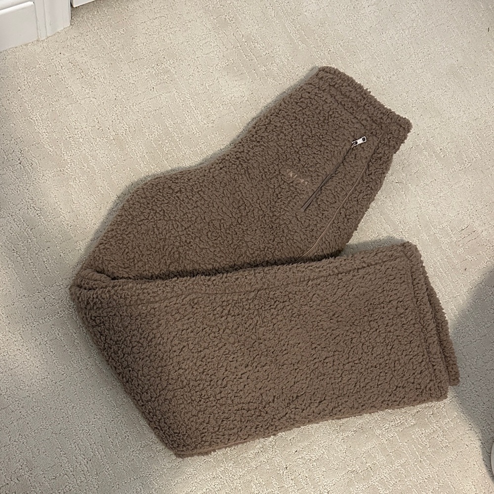 SKIMS Soft Brown Sherpa Pants